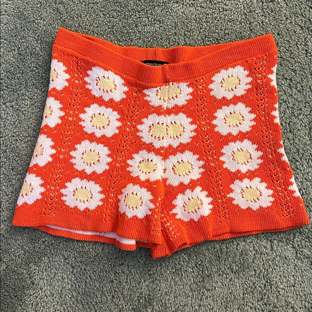 Pretty little thing crochet Floral Knit Women Shorts - Orange